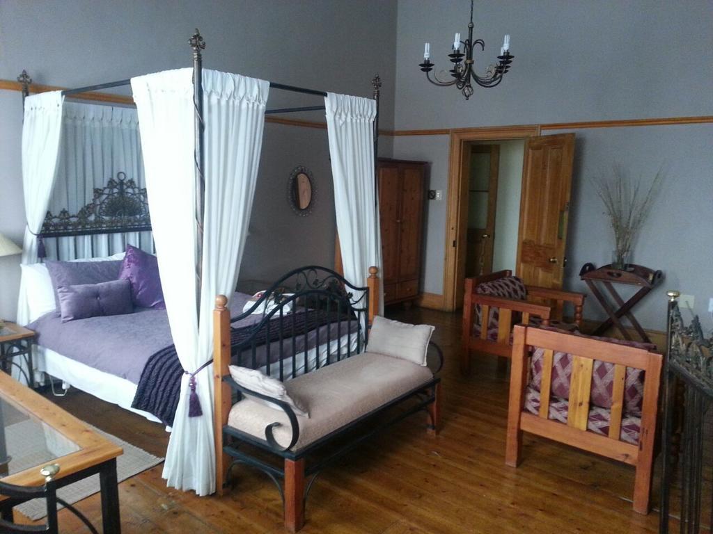 Cecil John Rhodes Guest House Kimberley Szoba fotó